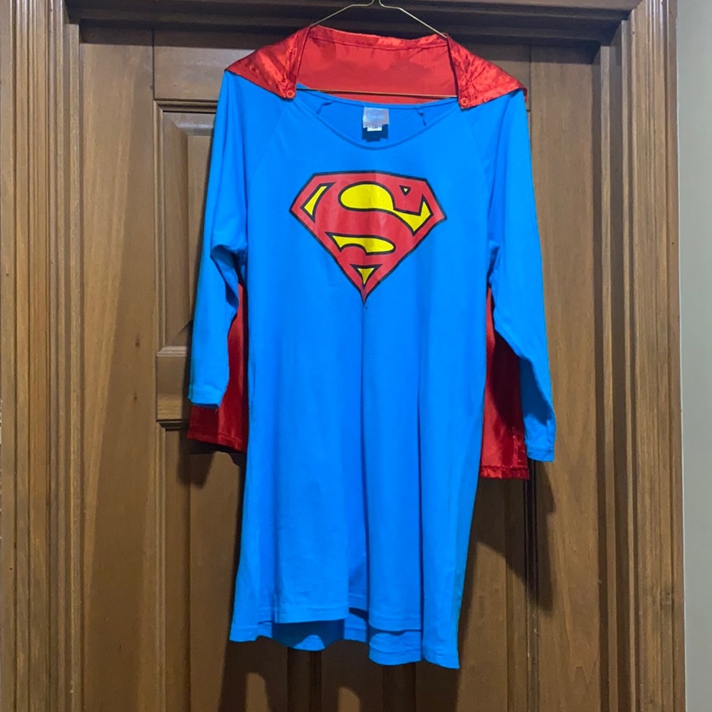 Superman 3/4 length t-shirt with attached cape